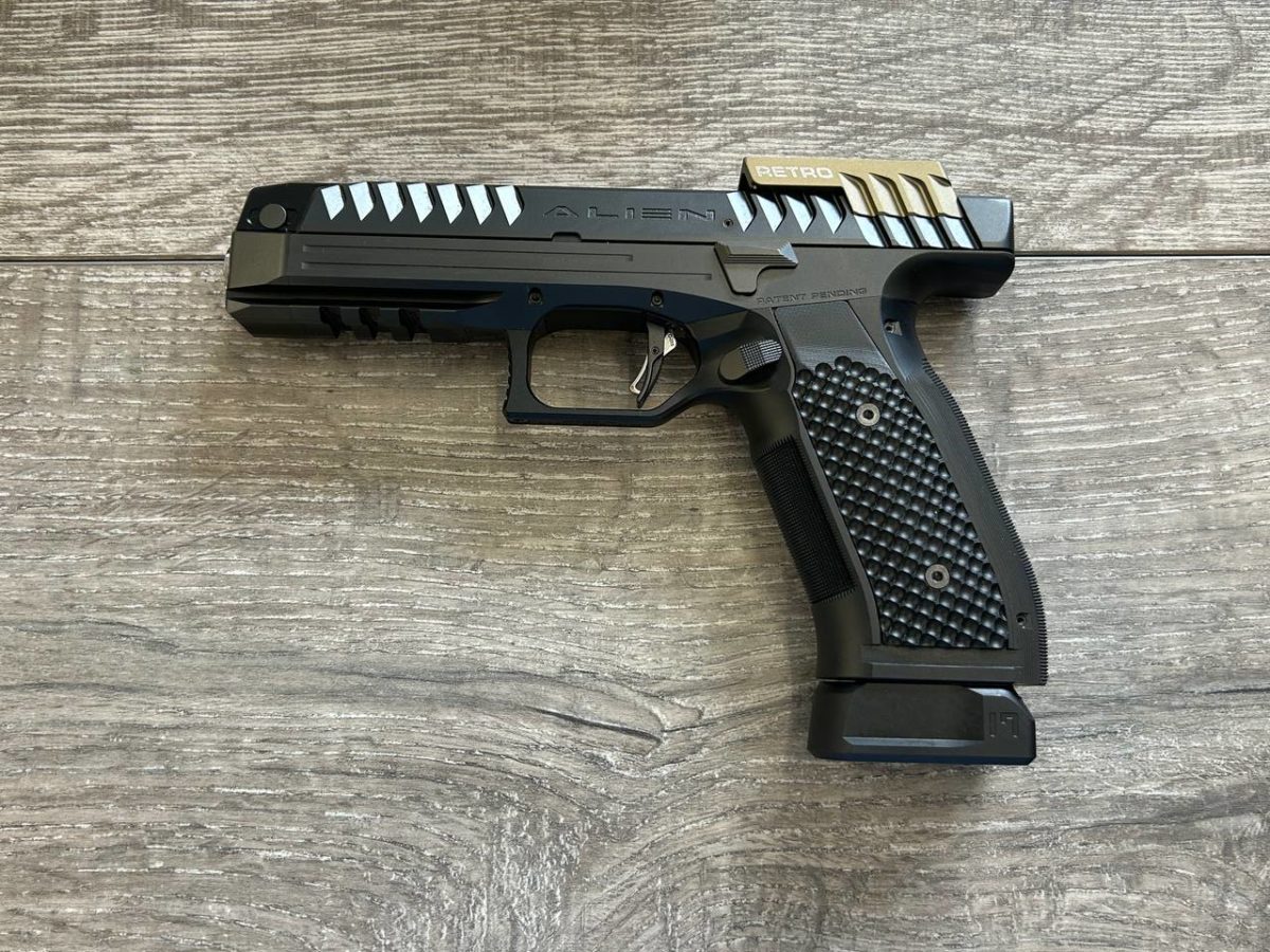 Alien Performance Retro Standard Black Edition