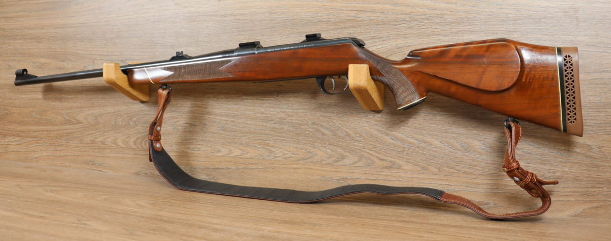 Classic avec point rouge Aimpoint Hunter
