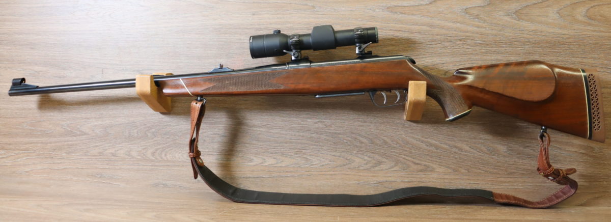 Classic avec point rouge Aimpoint Hunter