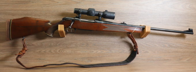 Classic avec point rouge Aimpoint Hunter