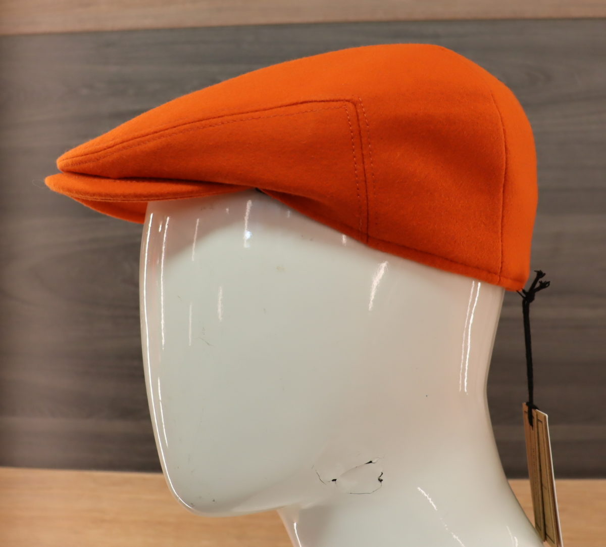 Casquette Orange-Braun avec flip protège oreille