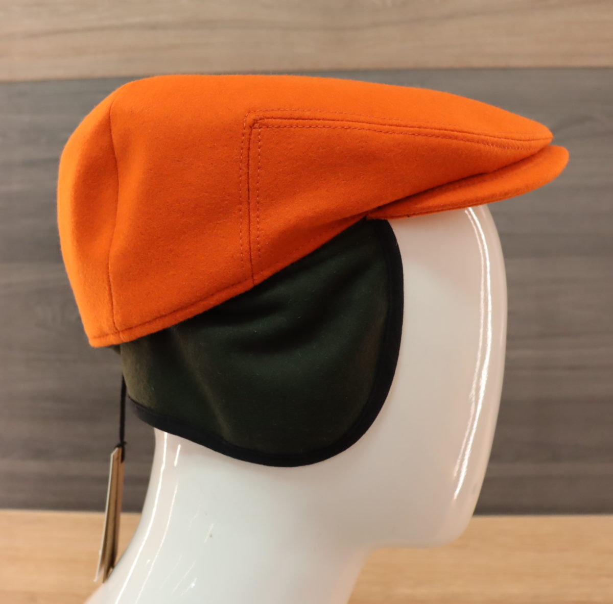 Casquette Orange-Braun avec flip protège oreille
