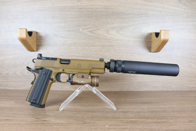 1911 Operator AOS TB Coyote + silencieux + lampe