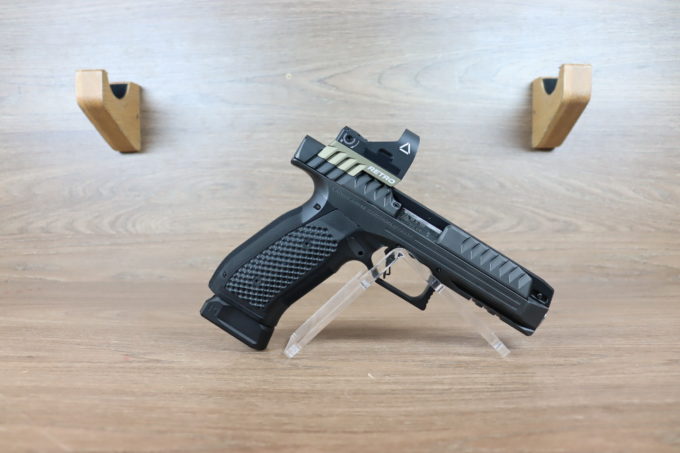 Alien Performance Retro Standard Black Edition